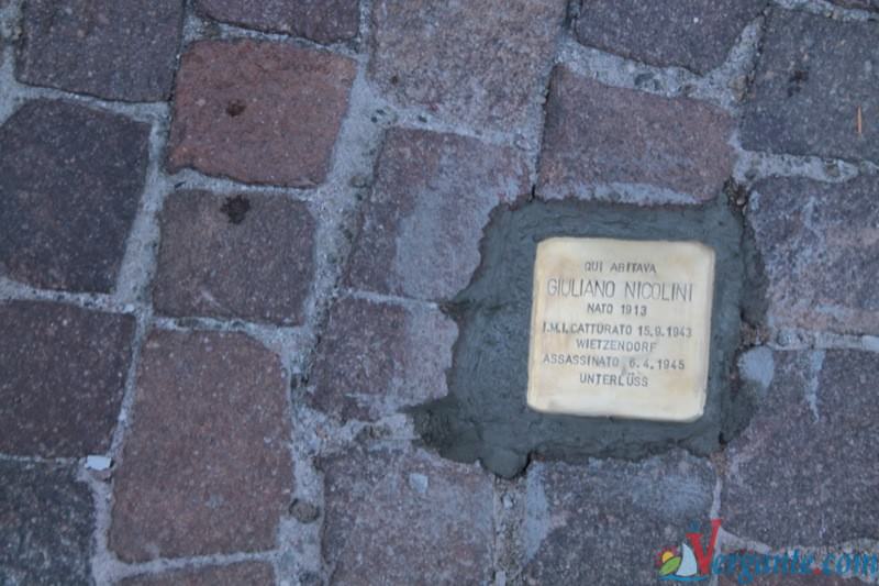 La pietra d'inciampo dedicata al capitano Giuliano Nicolini