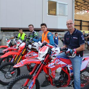 GIOVANI MOTOCICLISTI CON DONATO MIGLIO